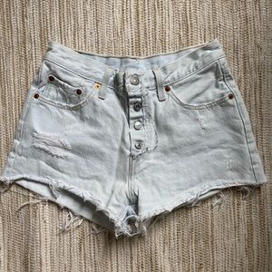 High Waisted Levi’s Shorts